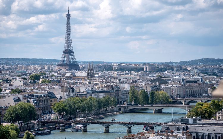 Paris Paris